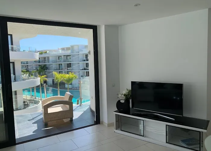 Penthouse Olas * بالم مار